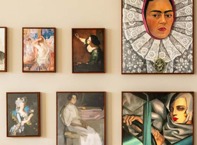 The Great Women Artists collection: a stylish arrangement of portraits from various art periods, harmoniously coordinated.